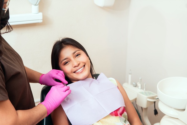 Treat Cavities With Composite Fillings